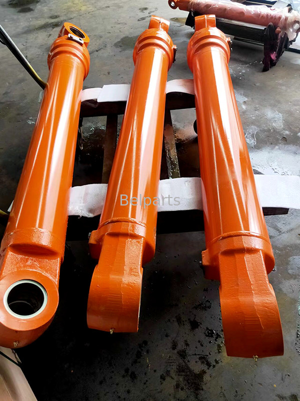 हिताची के लिए बेलपार्ट्स खुदाई हाइड्रोलिक सिलेंडर ZX450-3 ZX650-3 ZX850-3 बूम आर्म बाल्टी सिलेंडर एसी 4637754
