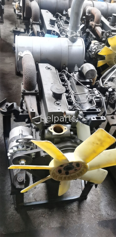 कोमात्सु सेकेंड हैंड के लिए मिनी एक्सकेवेटर डीजल इंजन असेंबली PC60 4D95L-1GG