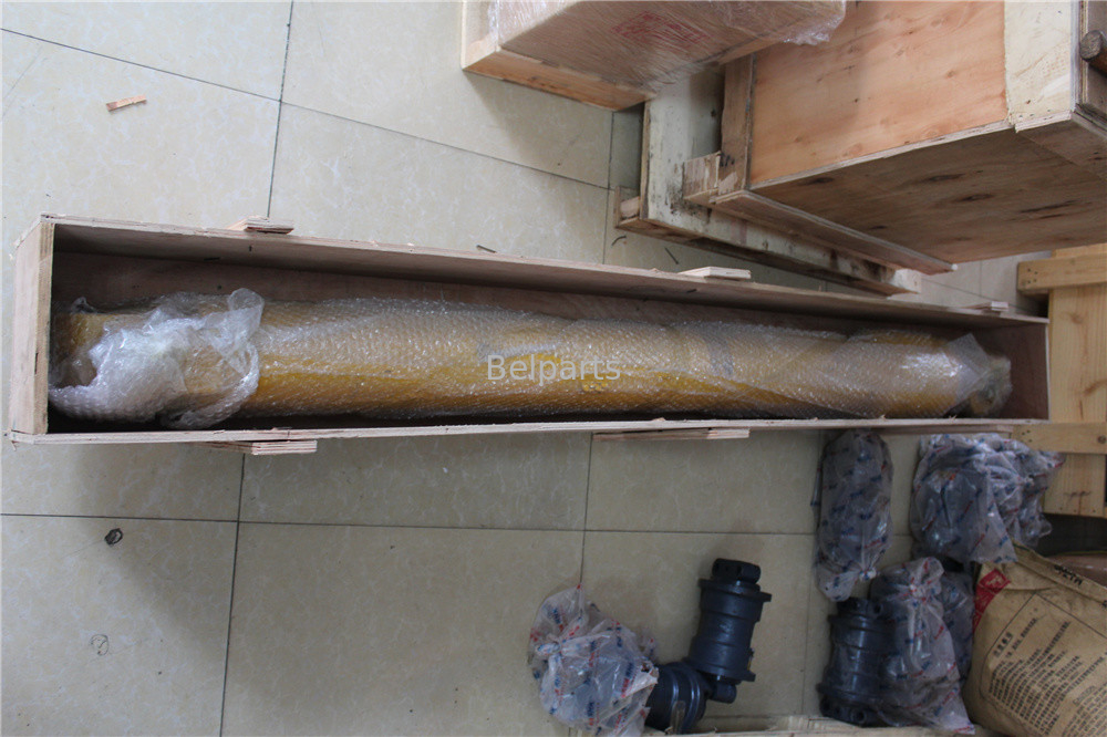 बेल पार्ट्स एक्सकेवेटर हाइड्रोलिक आर्म सिलेंडर Assy 31N4-50130 Hyundai R140LC-7 के लिए