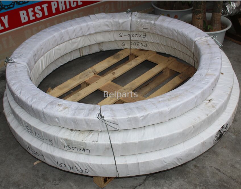 PC300-5 स्लीविंग लेयरिंग फॉर एक्सकेवेटर स्पेयर पार्ट्स T15040390 स्लीव रिंग स्विंग सर्कल