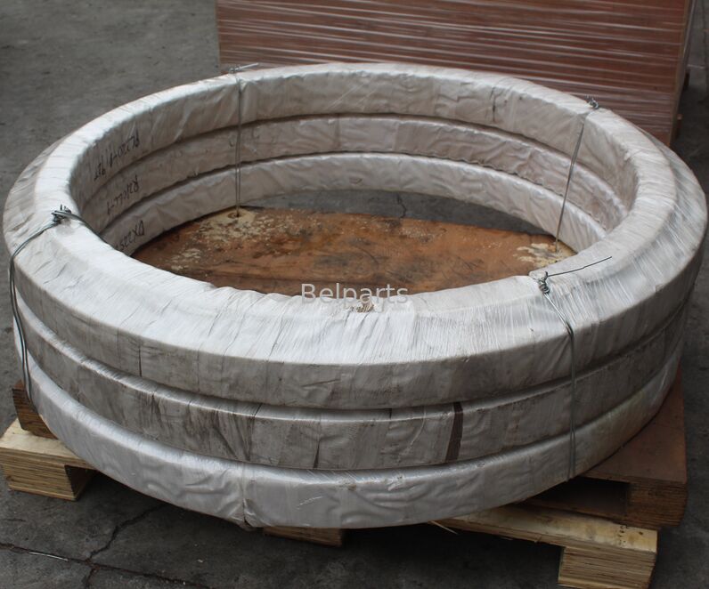 कोमात्सु खुदाई मशीन के स्पेयर पार्ट्स के लिए PC200-7 PC200-6 स्लीविंग बेयरिंग 207-25-61100 6D102 स्विंग सर्कल स्लीव रिंग