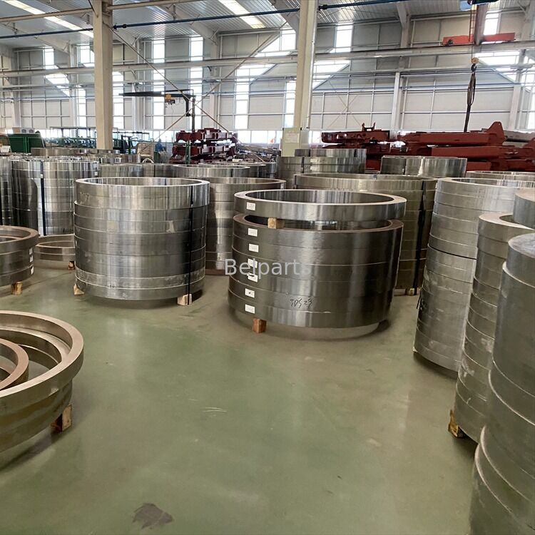 EX300-3 हिताची उत्खनन उपकरण 9112188 स्लीव रिंग स्विंग सर्कल के लिए स्लीविंग असर