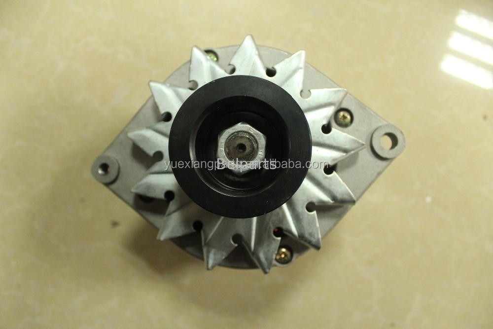 PC210-6K रेगुलेटर अल्टरनेटर के लिए खुदाई करने वाला 6735-81-6110 जेनरेटर अल्टरनेटर